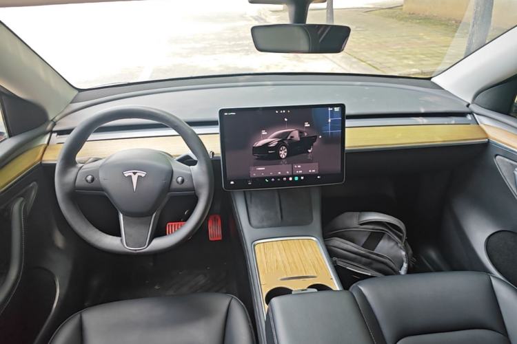 Used Tesla Model Y 2022 Revised Version Rear-Wheel Drive Center Console