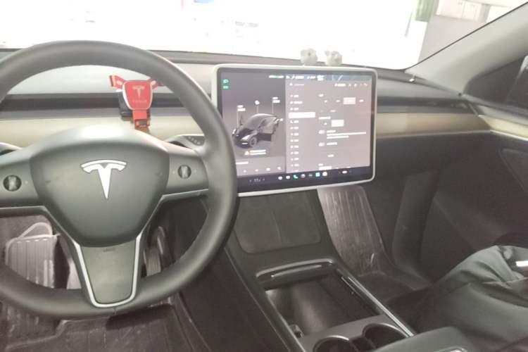 Used Tesla Model Y 2022 Rear-Wheel-Drive Version Center Console