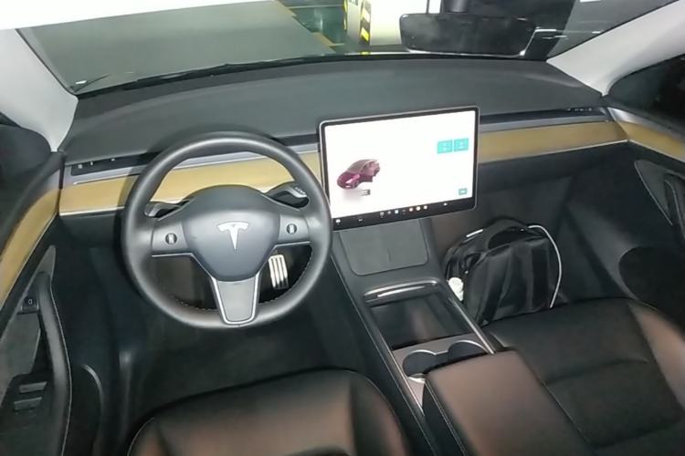 Used Tesla Model Y 2022 Performance High-Performance All-Wheel-Drive Version Center Console