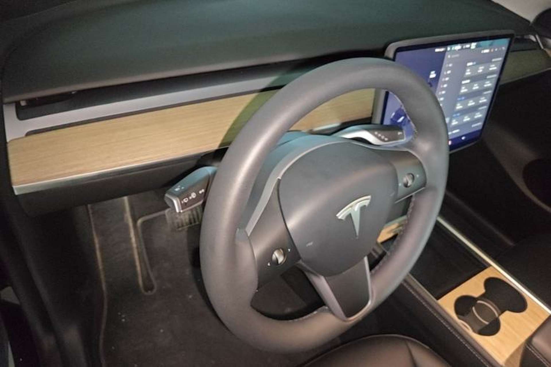 Used Tesla Model Y 2022 Revised Version Rear-Wheel Drive Center Console