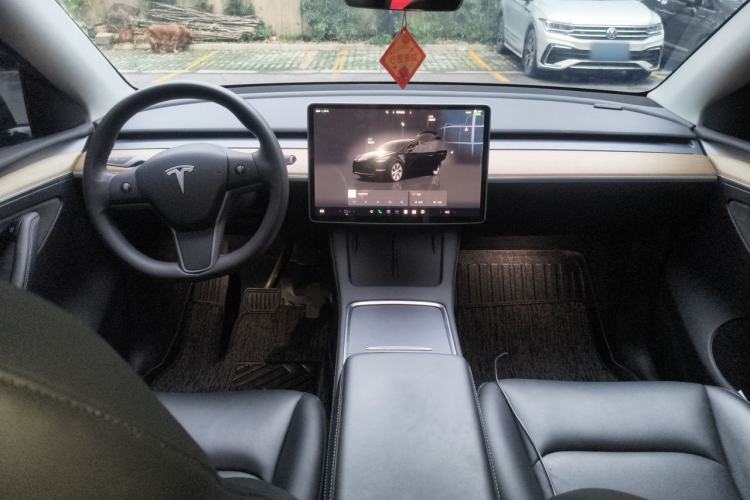 Used Tesla Model Y 2022 Rear-Wheel-Drive Version Center Console