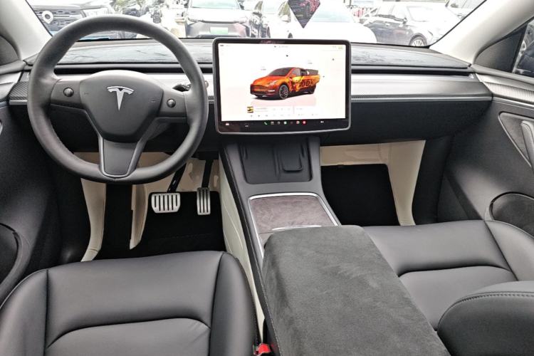 Used Tesla Model Y 2022 Performance High-Performance All-Wheel-Drive Version Center Console