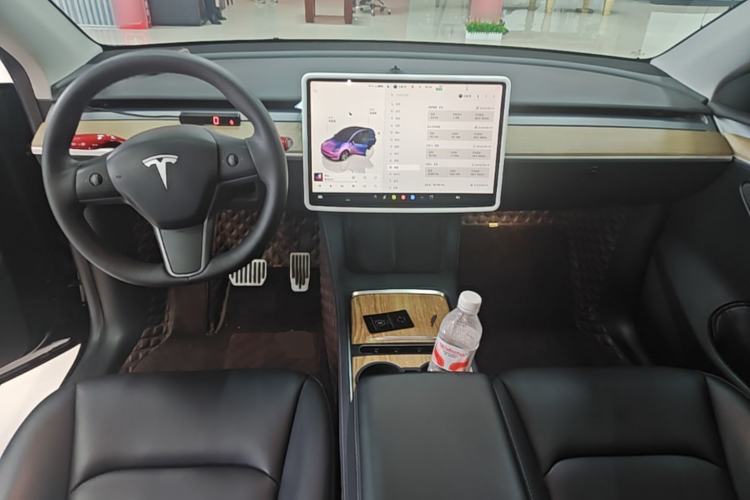 Used Tesla Model Y 2022 Rear-Wheel-Drive Version Center Console