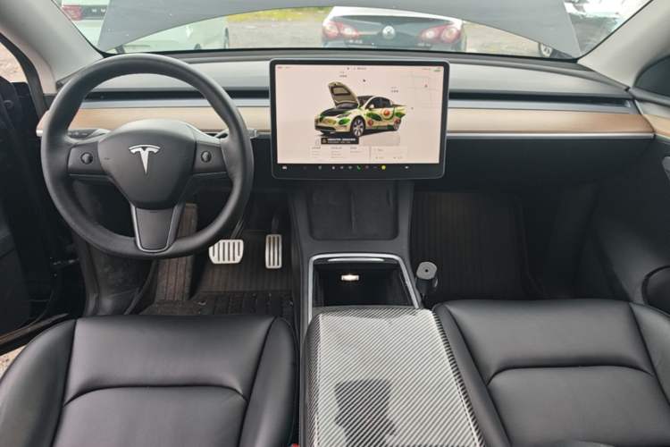 Used Tesla Model Y 2022 Performance High-Performance All-Wheel-Drive Version Center Console