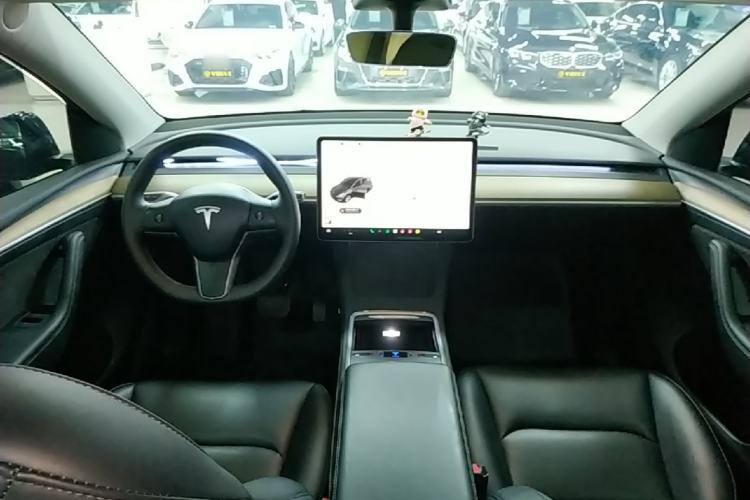 Used Tesla Model Y 2022 Revised Version Long-Range All-Wheel Drive Center Console