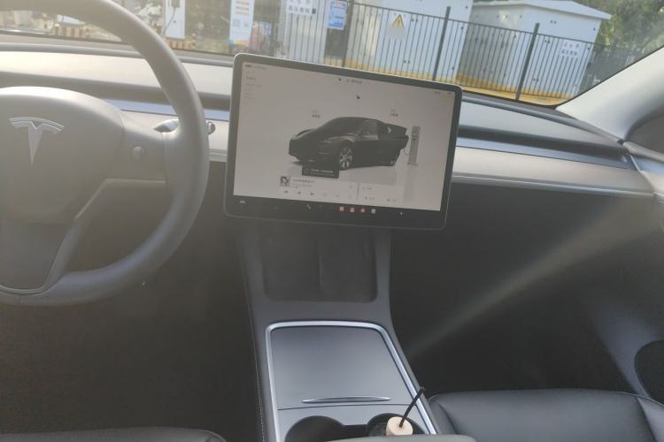 Used Tesla Model Y 2022 Revised Version Rear-Wheel Drive Center Console