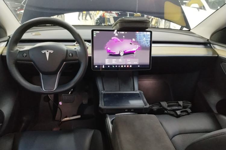 Used Tesla Model Y 2022 Revised Version Rear-Wheel Drive Center Console
