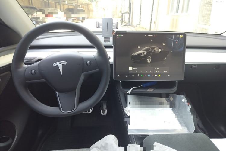 Used Tesla Model Y 2022 Rear-Wheel-Drive Version Center Console