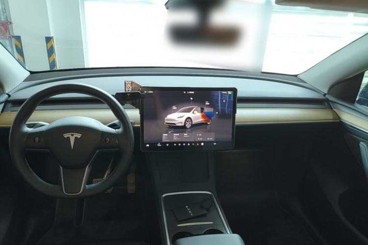 Used Tesla Model Y 2022 Revised Version Rear-Wheel Drive Center Console
