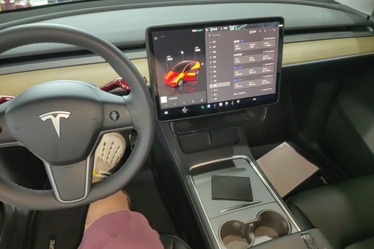 Used Tesla Model Y 2022 Revised Version Rear-Wheel Drive Center Console