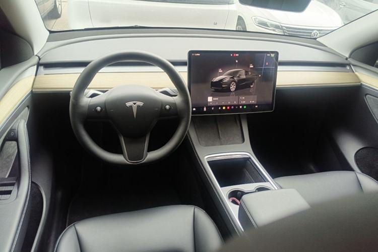 Used Tesla Model Y 2022 Revised Version Rear-Wheel Drive Center Console