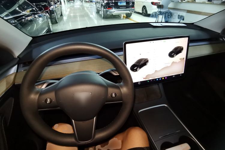 Used Tesla Model Y 2022 Revised Version Rear-Wheel Drive Center Console