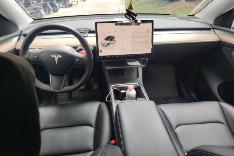 Used Tesla Model Y 2022 Rear-Wheel-Drive Version Center Console