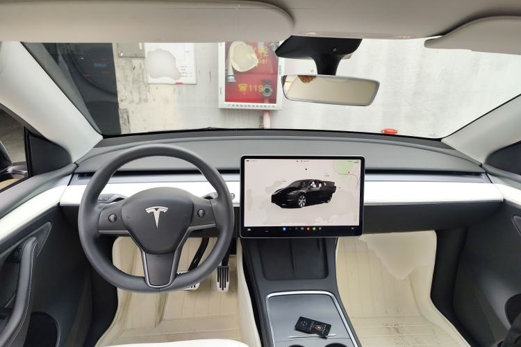 Used Tesla Model Y 2022 Rear-Wheel-Drive Version Center Console