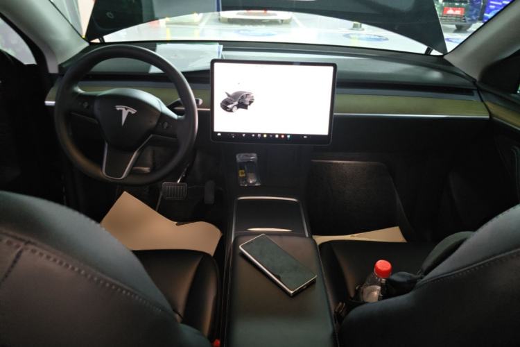 Used Tesla Model Y 2022 Revised Version Rear-Wheel Drive Center Console