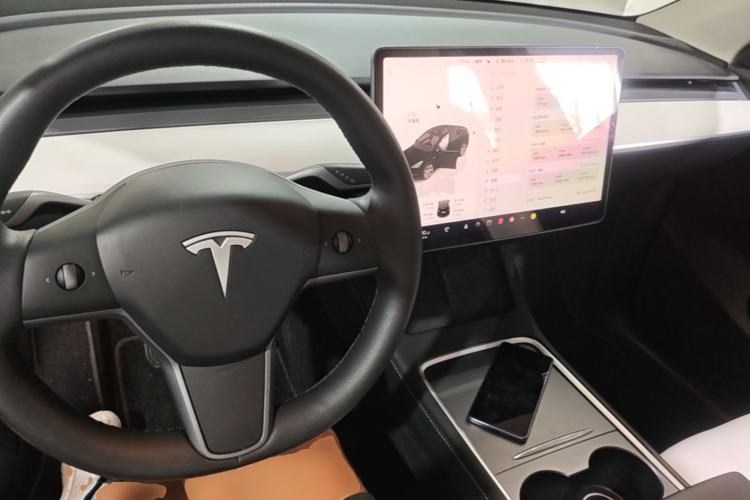 Used Tesla Model Y 2022 Rear-Wheel-Drive Version Center Console