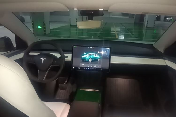 Used Tesla Model Y 2022 Revised Version Rear-Wheel Drive Center Console
