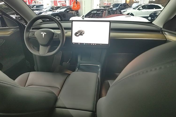 Used Tesla Model Y 2022 Revised Version Rear-Wheel Drive Center Console