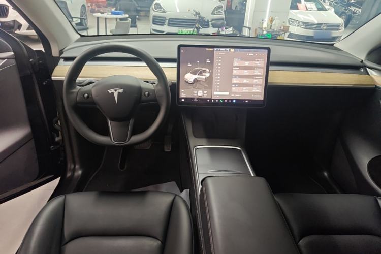 Used Tesla Model Y 2022 Revised Version Rear-Wheel Drive Center Console
