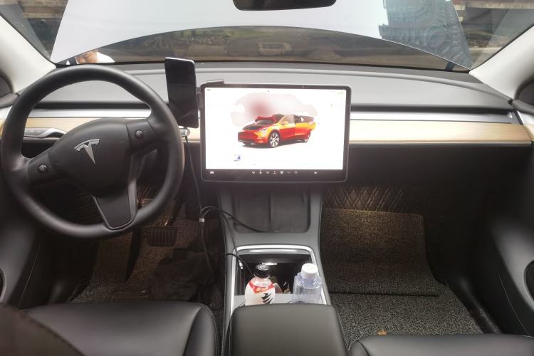 Used Tesla Model Y 2022 Revised Version Rear-Wheel Drive Center Console