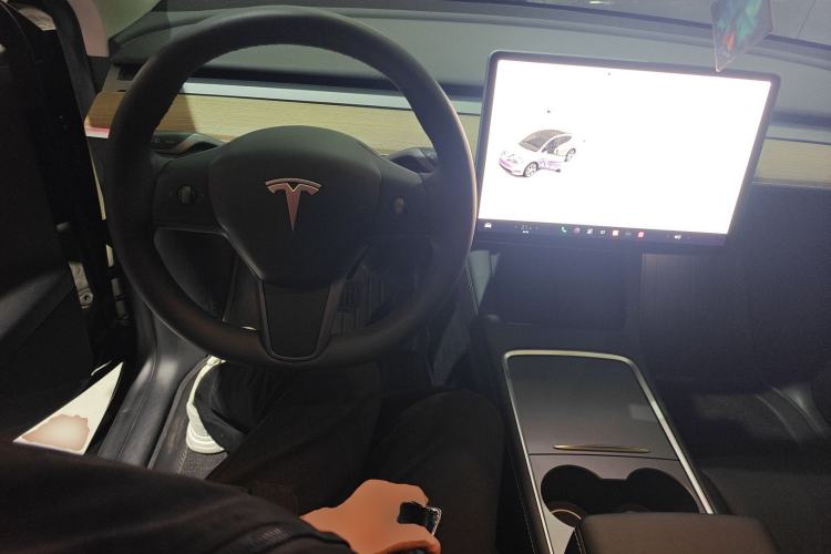 Used Tesla Model Y 2022 Revised Version Rear-Wheel Drive Center Console