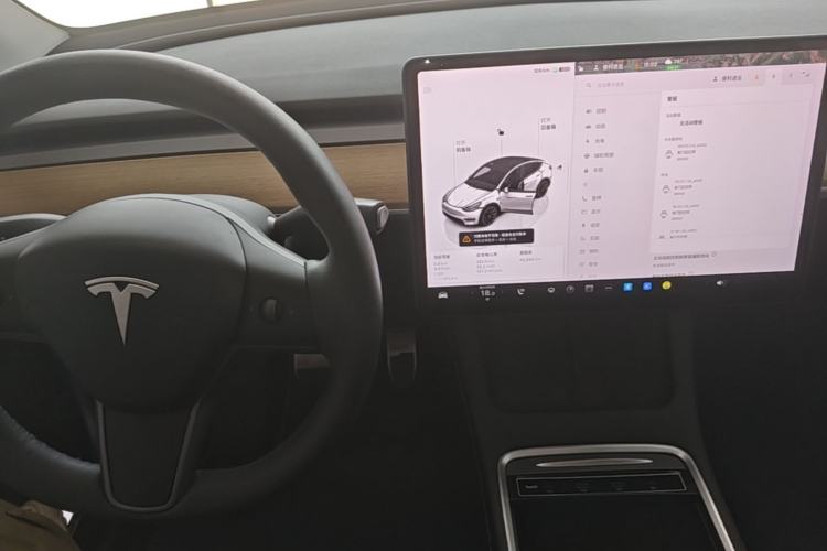 Used Tesla Model Y 2022 Rear-Wheel-Drive Version Center Console