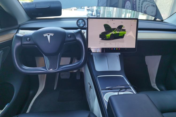 Used Tesla Model Y 2022 Revised Version Long-Range All-Wheel Drive Center Console