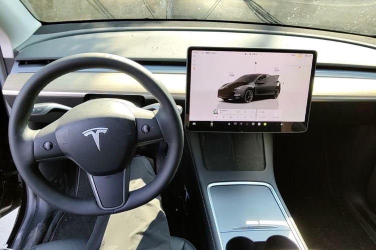 Used Tesla Model Y 2022 Revised Version Long-Range All-Wheel Drive Center Console