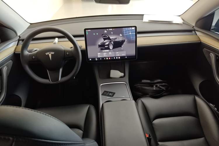 Used Tesla Model Y 2022 Revised Version Rear-Wheel Drive Center Console