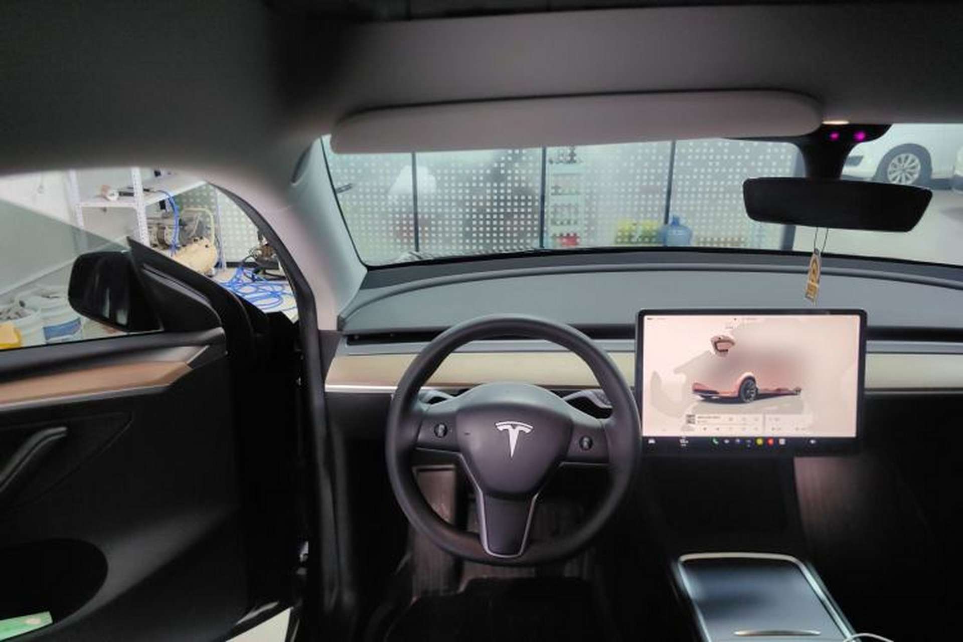 Used Tesla Model Y 2022 Rear-Wheel-Drive Version Center Console