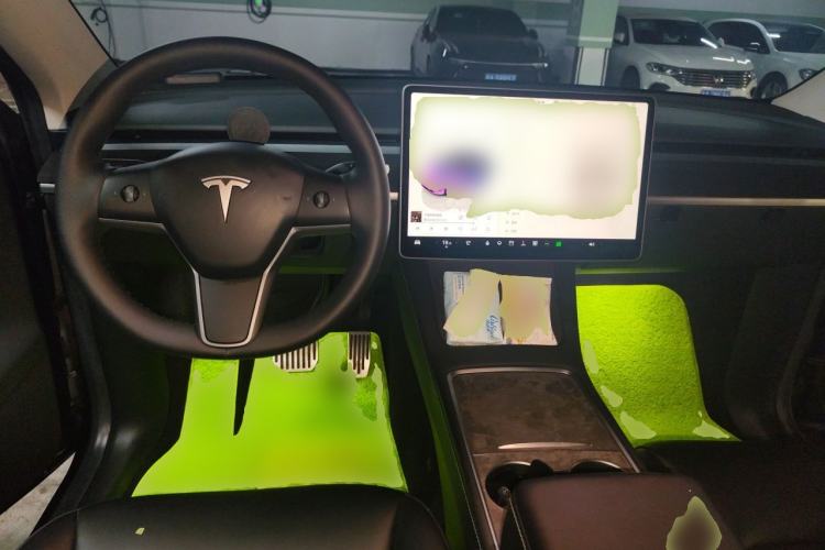 Used Tesla Model Y 2022 Rear-Wheel-Drive Version Center Console