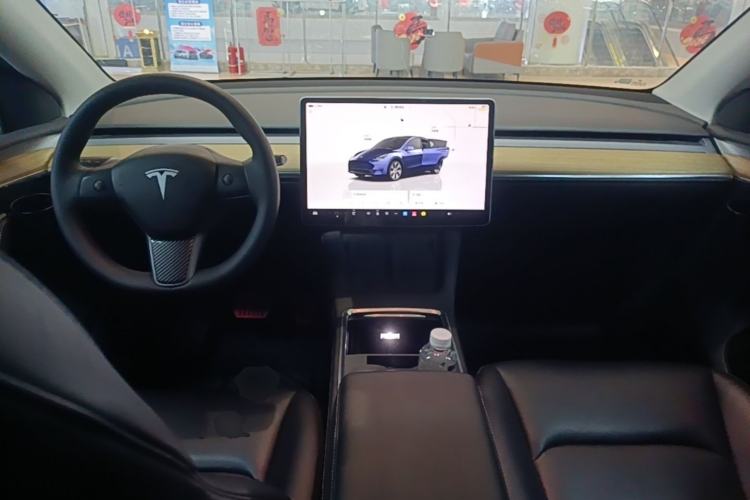 Used Tesla Model Y 2022 Rear-Wheel-Drive Version Center Console