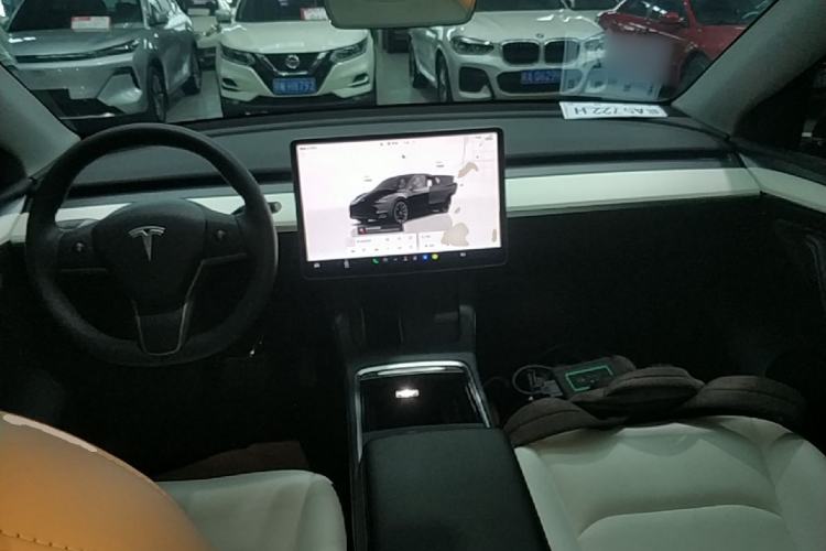 Used Tesla Model Y 2022 Revised Version Rear-Wheel Drive Center Console