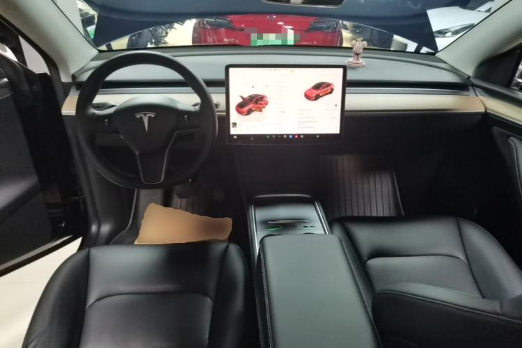 Used Tesla Model Y 2022 Rear-Wheel-Drive Version Center Console