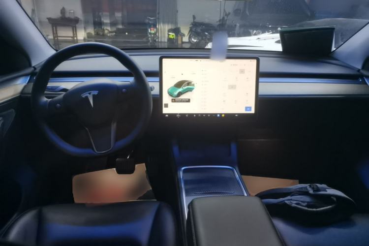 Used Tesla Model Y 2022 Rear-Wheel-Drive Version Center Console