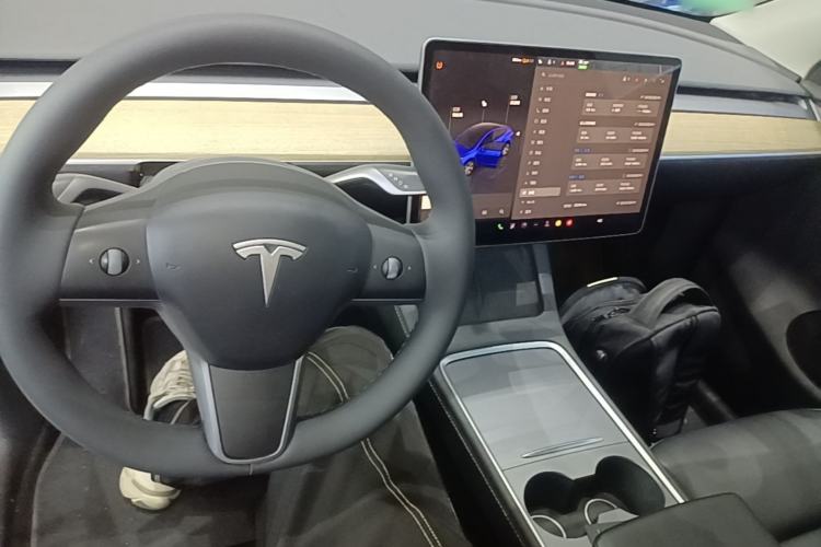Used Tesla Model Y 2022 Revised Version Rear-Wheel Drive Center Console