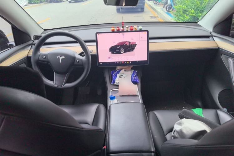 Used Tesla Model Y 2022 Rear-Wheel-Drive Version Center Console