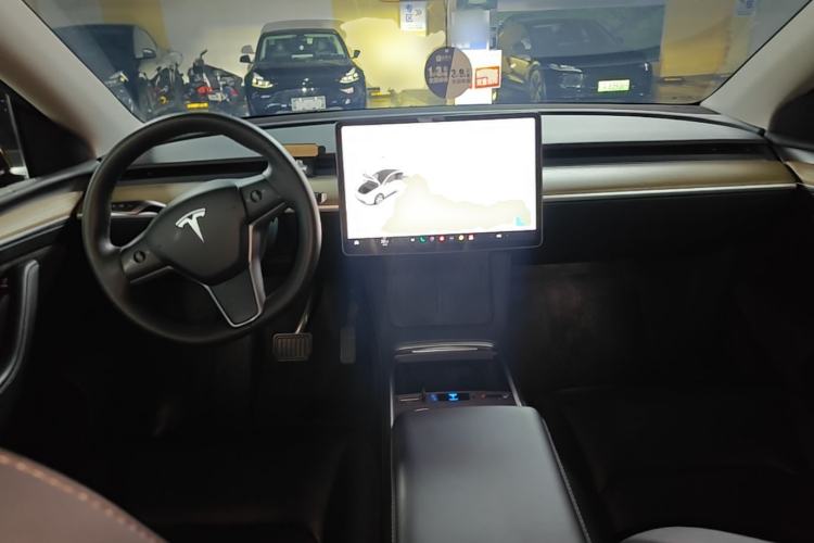 Used Tesla Model Y 2022 Revised Version Rear-Wheel Drive Center Console