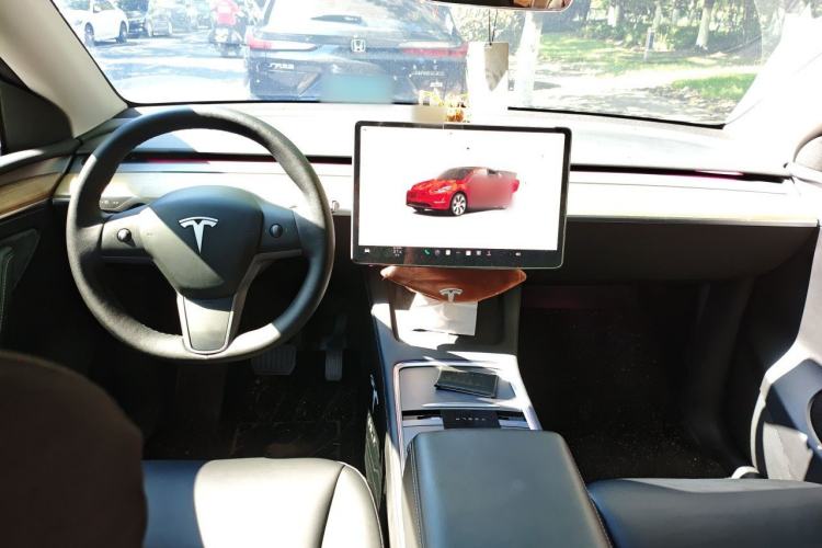 Used Tesla Model Y 2022 Revised Version Rear-Wheel Drive Center Console