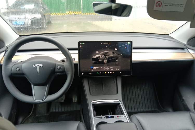 Used Tesla Model Y 2022 Revised Version Rear-Wheel Drive Center Console