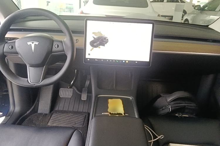 Used Tesla Model Y 2022 Rear-Wheel-Drive Version Center Console