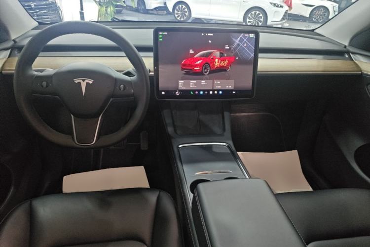 Used Tesla Model Y 2022 Rear-Wheel-Drive Version Center Console
