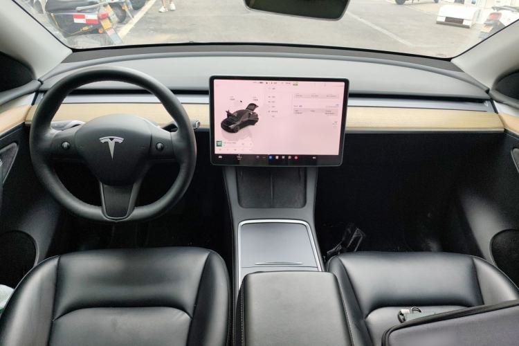 Used Tesla Model Y 2022 Rear-Wheel-Drive Version Center Console