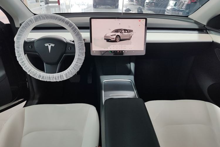 Used Tesla Model Y 2022 Revised Version Rear-Wheel Drive Center Console