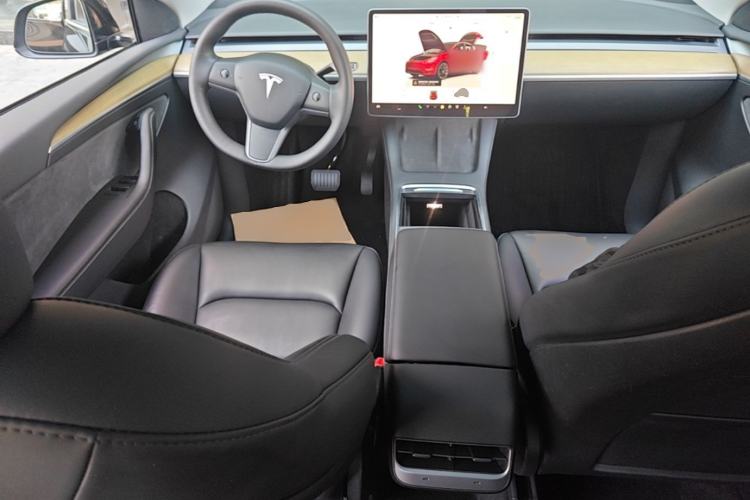 Used Tesla Model Y 2022 Rear-Wheel-Drive Version Center Console