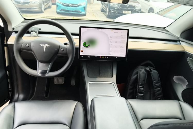 Used Tesla Model Y 2022 Rear-Wheel-Drive Version Center Console