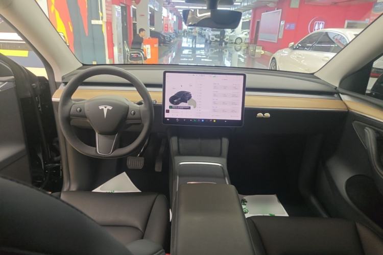 Used Tesla Model Y 2022 Rear-Wheel-Drive Version Center Console