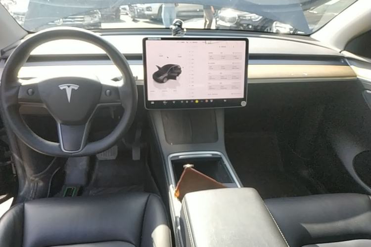 Used Tesla Model Y 2022 Revised Version Rear-Wheel Drive Center Console
