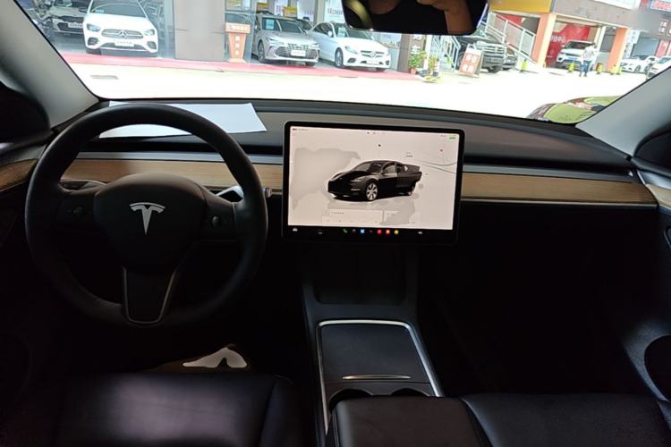 Used Tesla Model Y 2022 Revised Version Rear-Wheel Drive Center Console