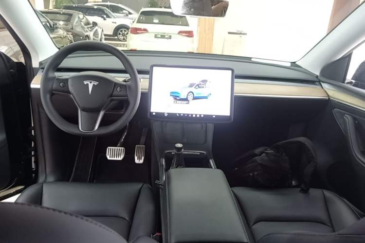Used Tesla Model Y 2022 Revised Version Rear-Wheel Drive Center Console